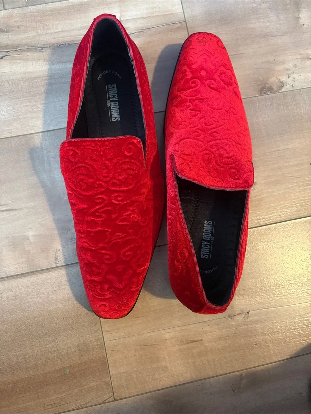 Stacy Adams Red Velvet Embroidered Slip-On Loafers size 10.5 formal
